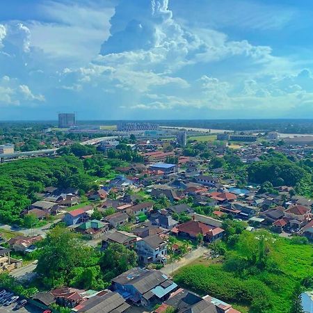 Netflix 2 Bedroom Troika Kota Bharu Homestay 1812 Экстерьер фото